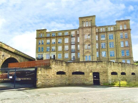 2 bed Apartment for sale Image 3