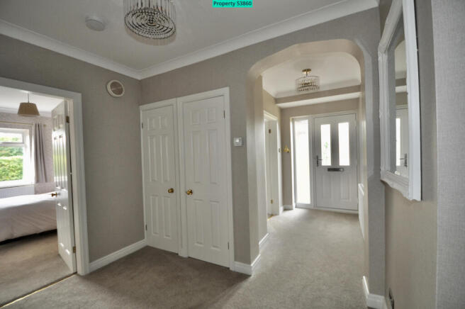 4 bed Detached Bungalow for sale Image 7