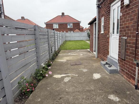 2 bed Semi-Detached for sale Image 12