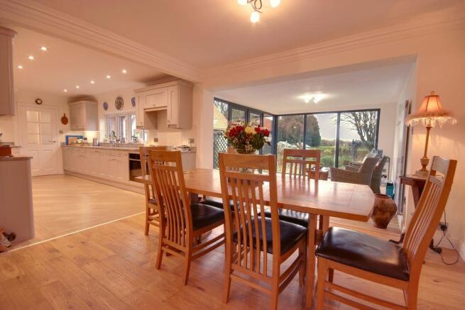 Open Plan Kitchen Dinner