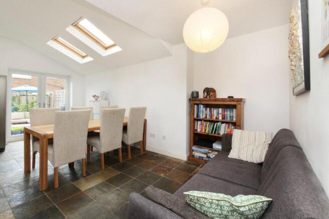 4 bed Semi-Detached for sale Image 8