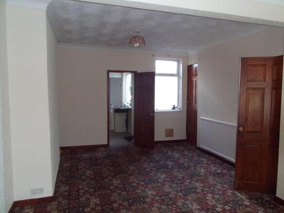 Lounge/Dining Room