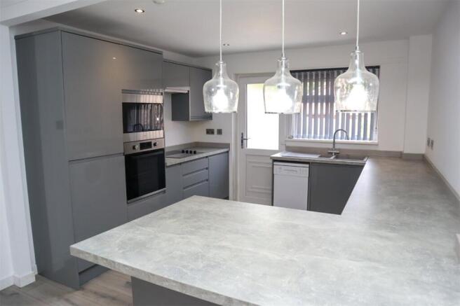 Lounge/Kitchen