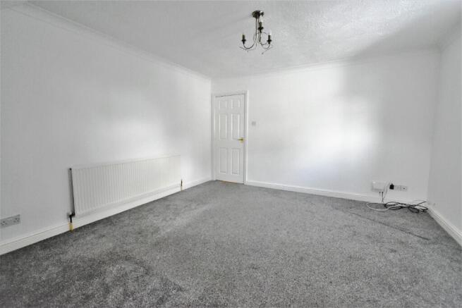 2 bed Flat to rent Image 4