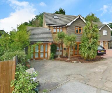 Carswell Close, Ilford, Essex, IG4