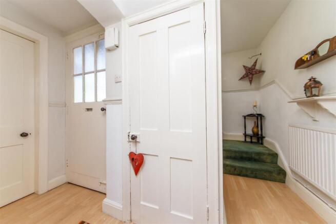 29 Station Way (11 of 20).jpg