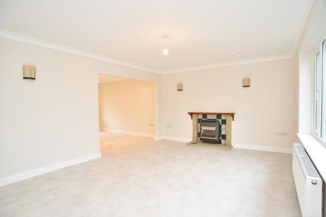 4 bed Detached Bungalow for sale Image 8
