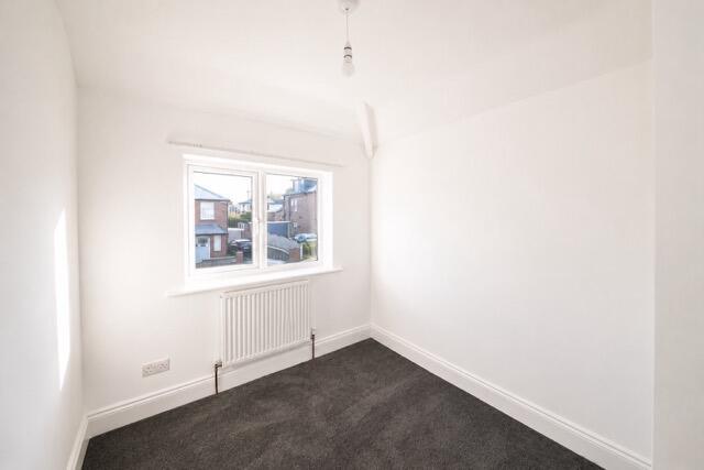 3 bed Semi-Detached to rent Image 10