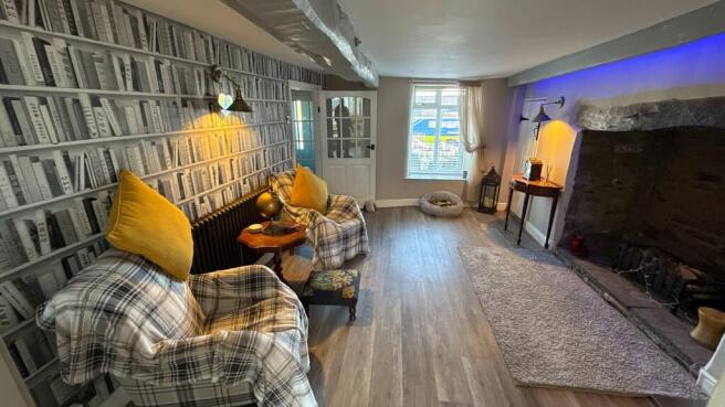 Lounge (View 1)