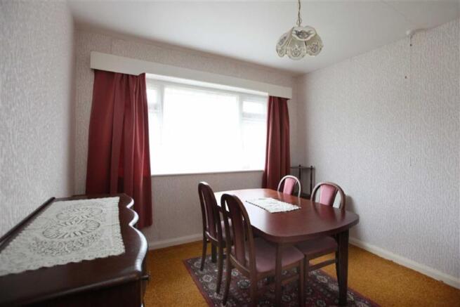 DINING ROOM/BEDROOM 