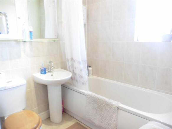 Bathroom (front)