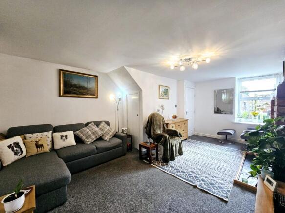 2 bed Semi-Detached for sale Image 4