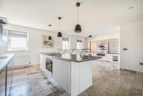 34, Estuary House, Lower Burlington Road, Bristol BS20 7BJ