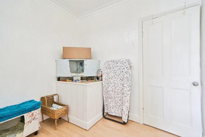 2 bed Terraced for sale Image 6