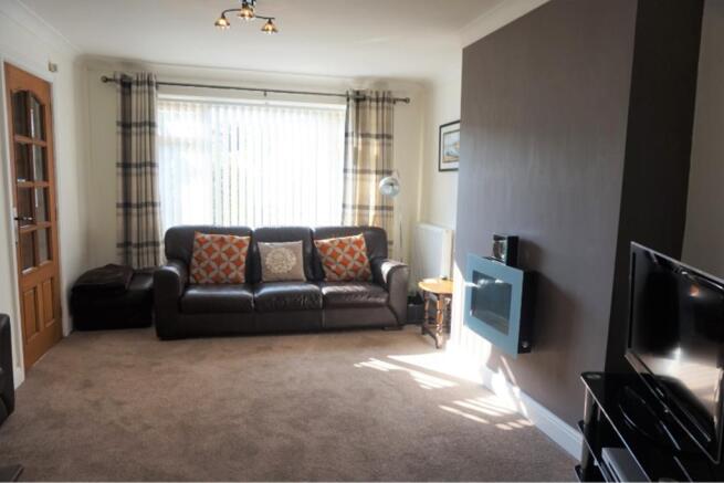 Lounge/Dining Room