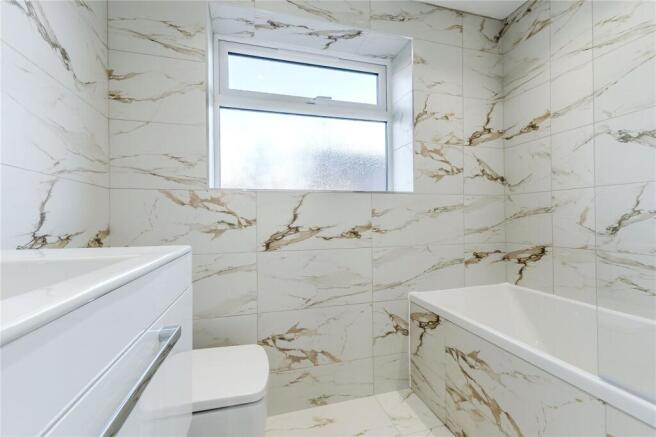 4 bed Semi-Detached for sale Image 7
