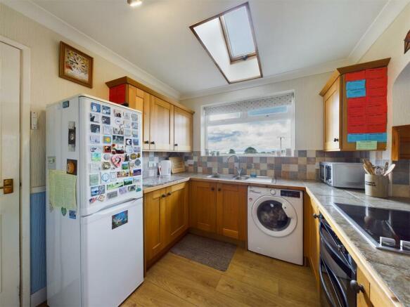Kitchen: