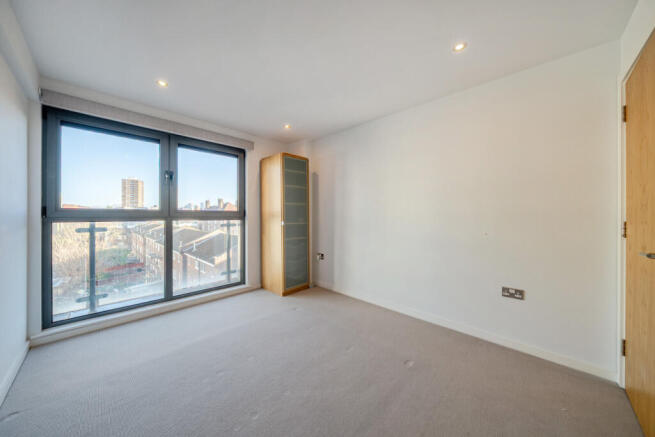 1394045-12-694551...