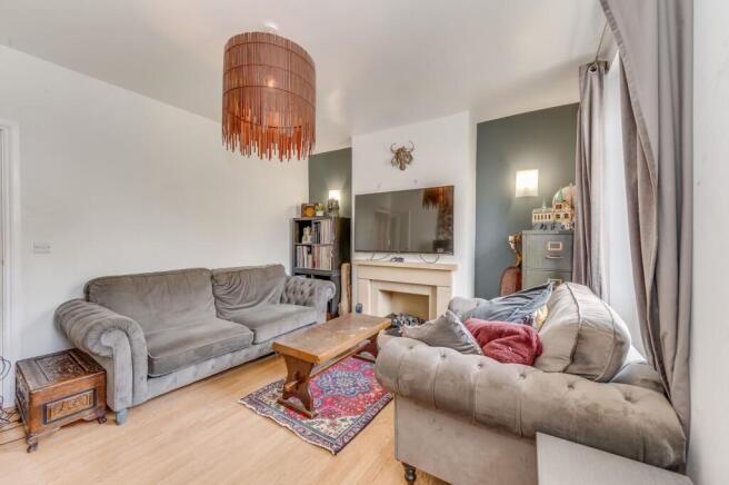 LIVING ROOM AND KITCHEN/DINER