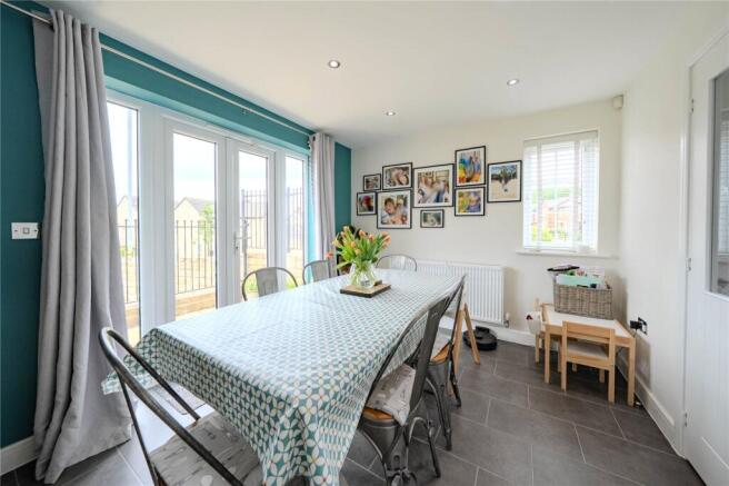 4 bed Detached for sale Image 4