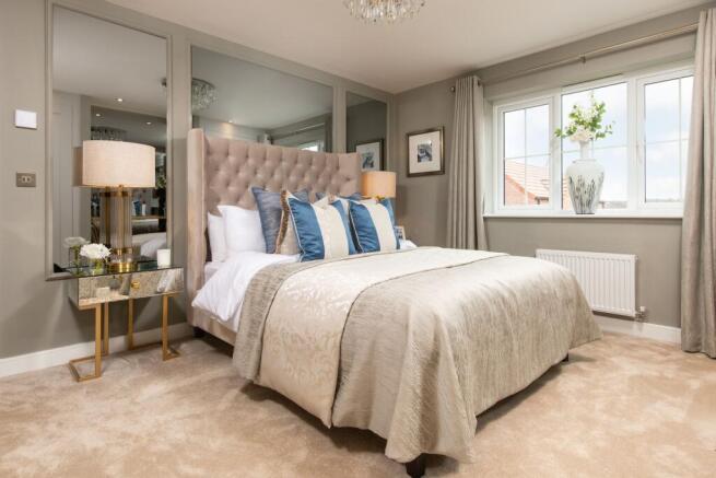 5 bed Detached for sale Image 9