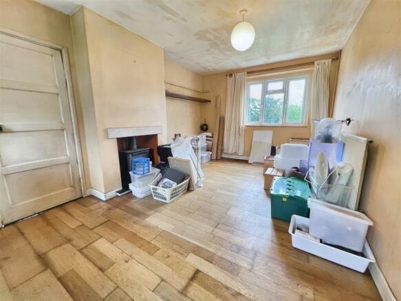 4 - Semi-detached House for Auction, Long Ashton.j