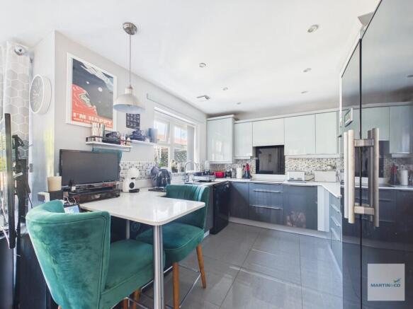 CAM03394G0-PR0463...