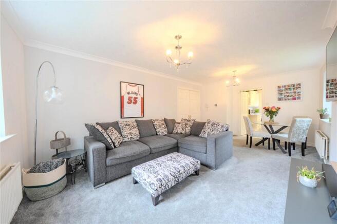 2 bed Apartment for sale Image 7