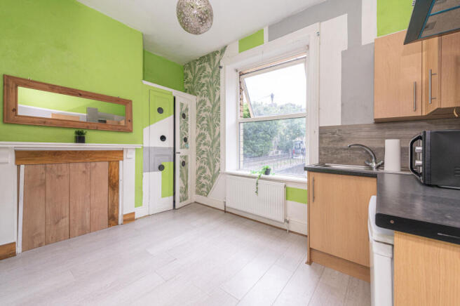 6 bed Block of Apartments for sale Image 5