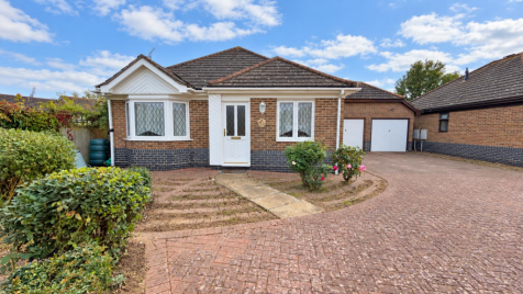 Brent Close, Kirby Cross, Frinton-on-Sea