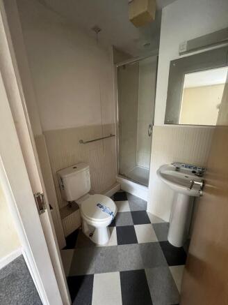 2 bed Flat for sale Image 7
