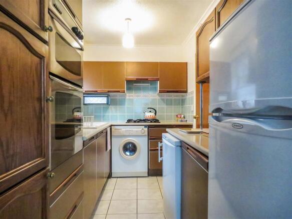 Kitchen.JPG