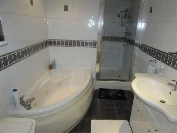2 bed Detached Bungalow for sale Image 11