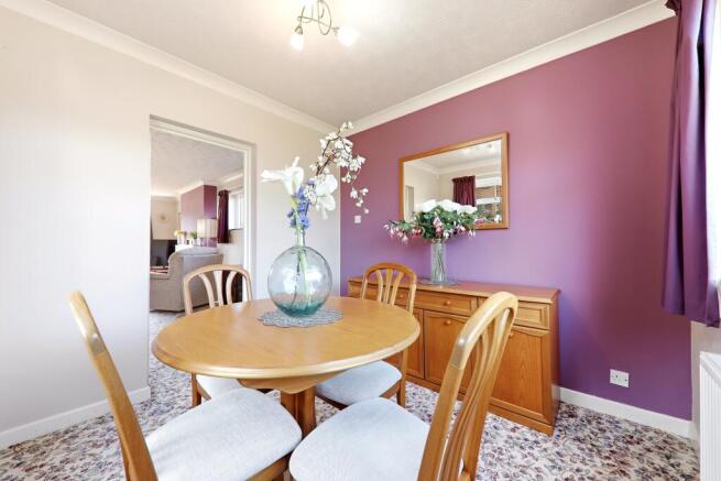 4 bed Detached for sale Image 9
