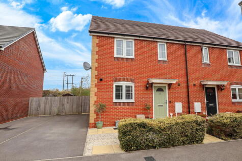 Lupin Close, Calne