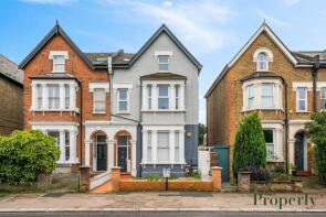 11, Park Avenue, Wood Green, London N22 7HA