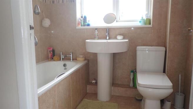 Bathroom.JPG