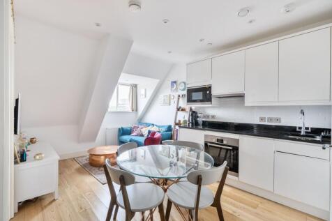 South Street, Epsom, KT18