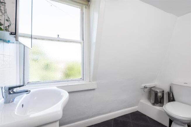 Top Floor Flat, 6 Bathwick Street-13.jpg
