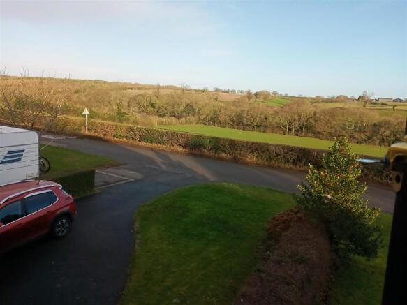 ADDITIONAL OUTSIDE PHOTOS