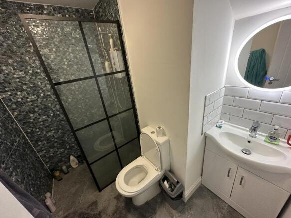 5 bedroom Terraced for sale