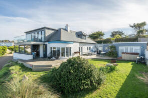 Blue Bay Hotel, Trenance, Mawgan Porth, Newquay TR8 4DA