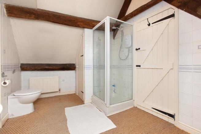 En suite to bed four