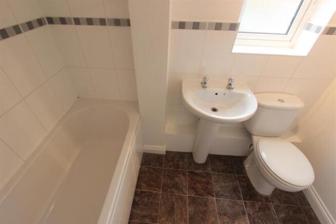 BATHROOM/WC