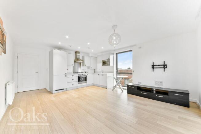 Kitchen / Dining Roo