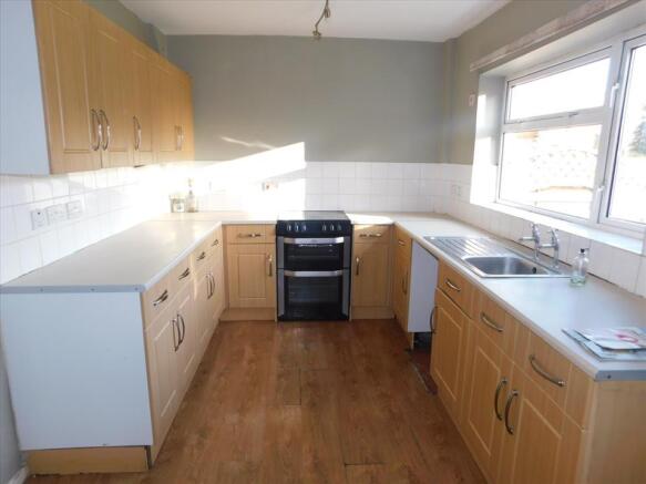 KITCHEN/DINING ROOM
