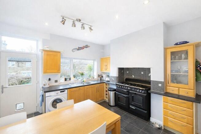 4 bed Semi-Detached for sale Image 7