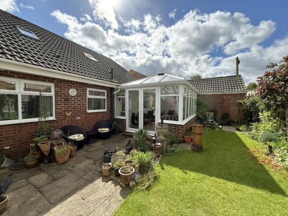 3 bed Detached Bungalow for sale Image 4