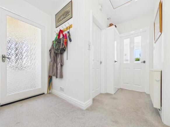 2 bed Semi-Detached Bungalow for sale Image 6
