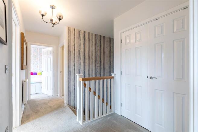Sowerby Street, Thatcham, Berkshire, RG18 photo 4